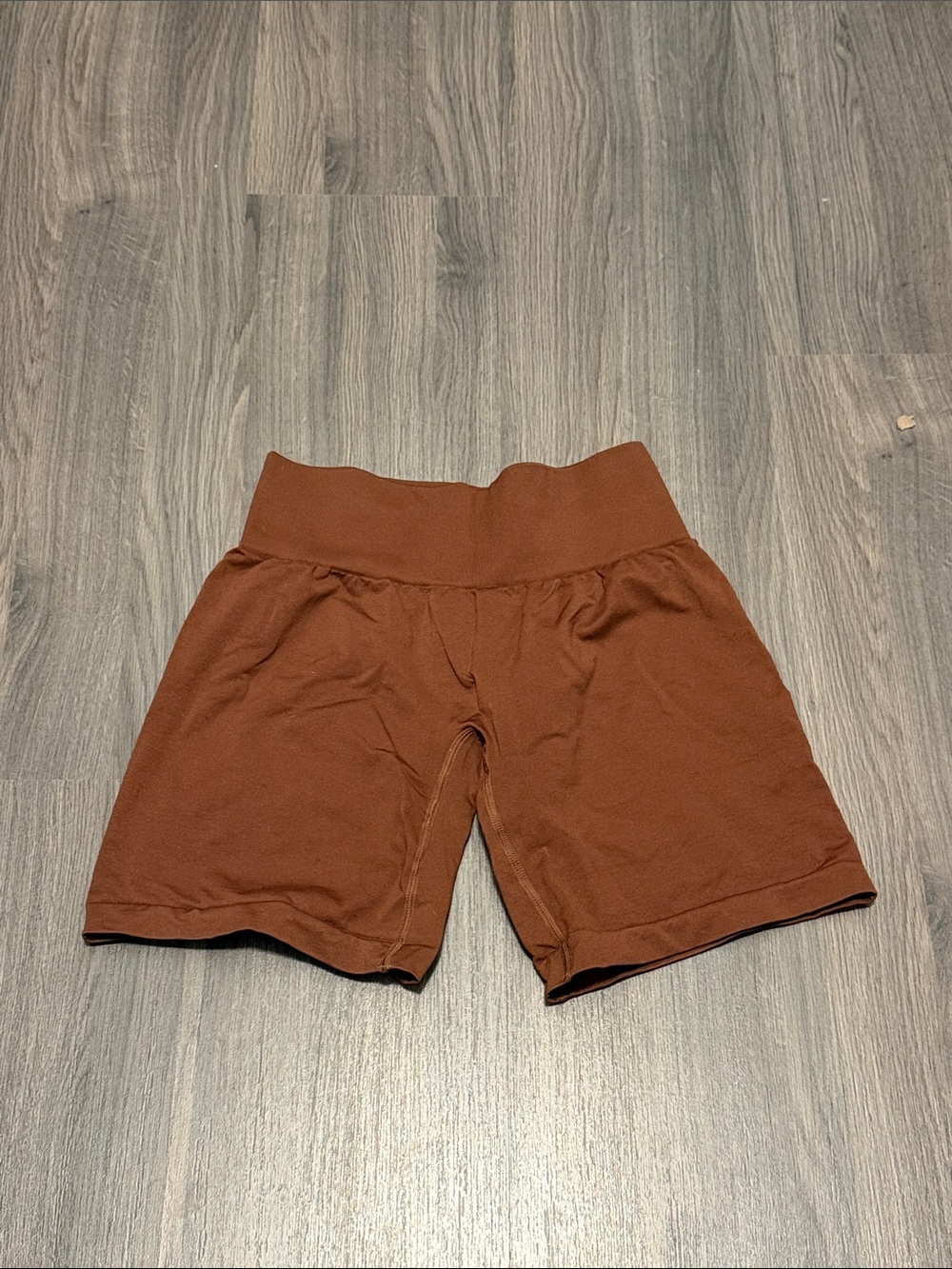 NVGTN Size Small High-Waist Women’s Rust Brown Active Shorts